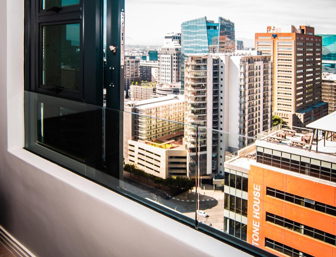 16 On Bree Luxury Studio Apartment With City Mountain Views Cape Town Exterior photo
