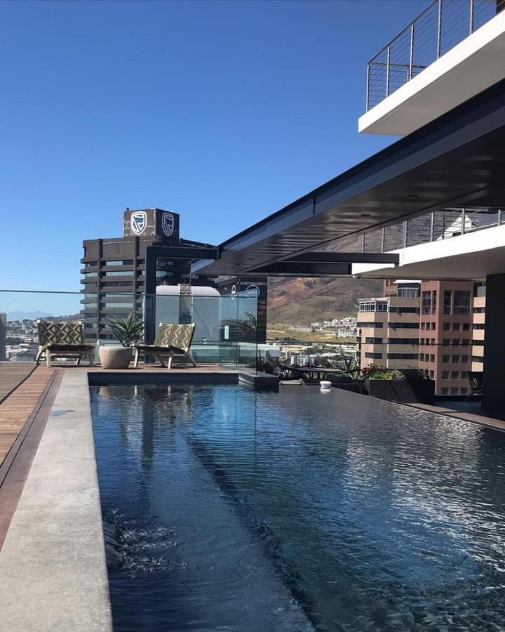 16 On Bree Luxury Studio Apartment With City Mountain Views Cape Town Exterior photo