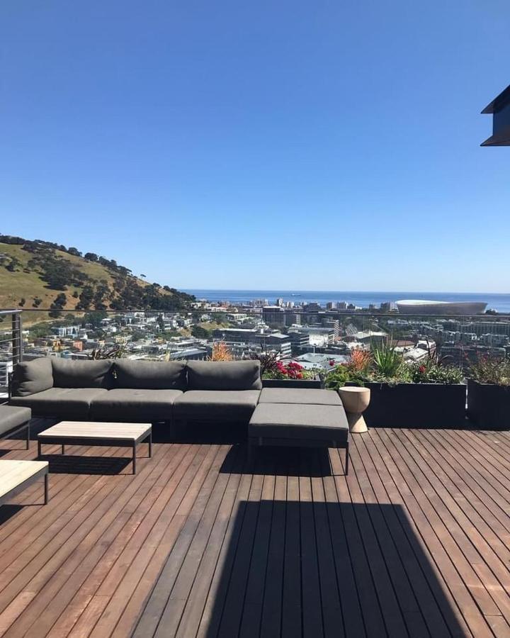16 On Bree Luxury Studio Apartment With City Mountain Views Cape Town Exterior photo