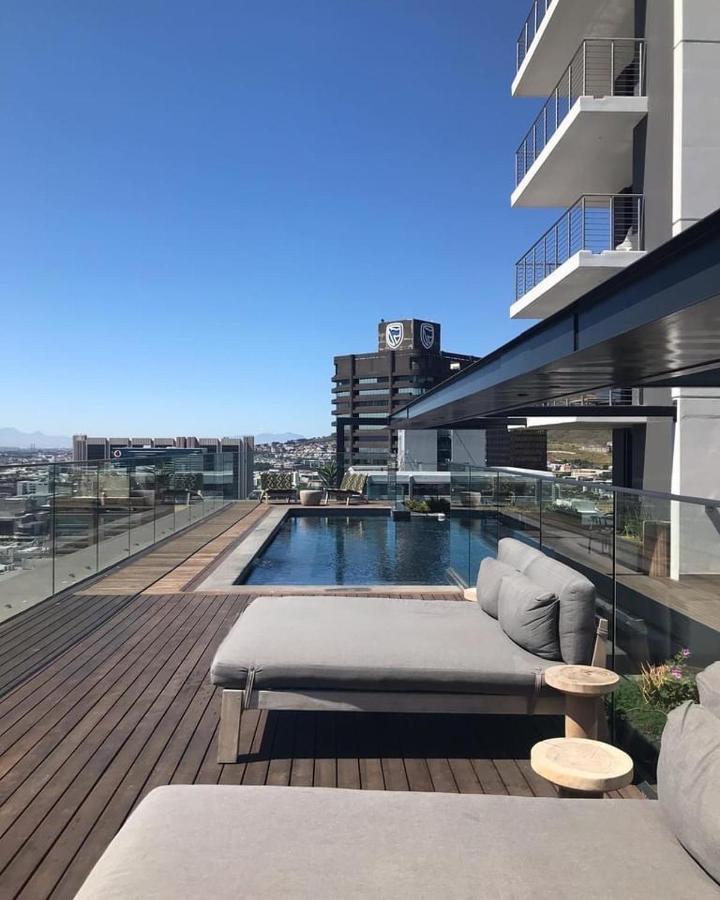 16 On Bree Luxury Studio Apartment With City Mountain Views Cape Town Exterior photo