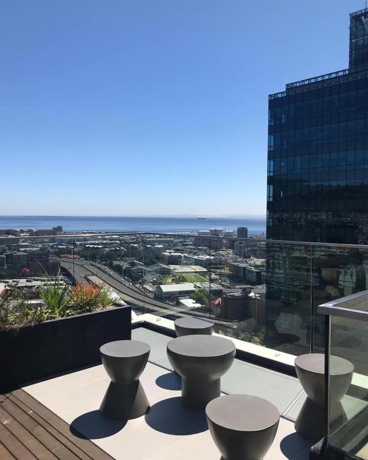 16 On Bree Luxury Studio Apartment With City Mountain Views Cape Town Exterior photo